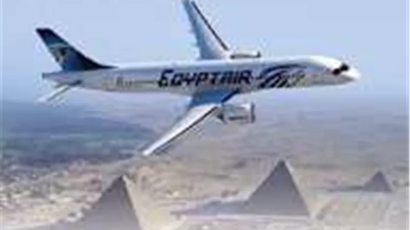 مصر للطيران تعفي الركاب المتأثرين بإلغاء الرحلات للعواصم العربية والخليجية من جميع الرسوم 