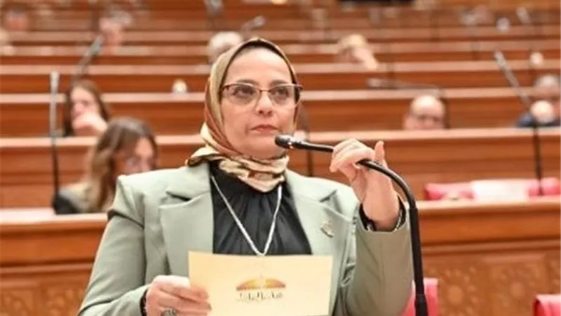 نائبة تحذر من تداعيات التصعيد بين أمريكا وإسرائيل وإيران على الاقتصاد العالمي