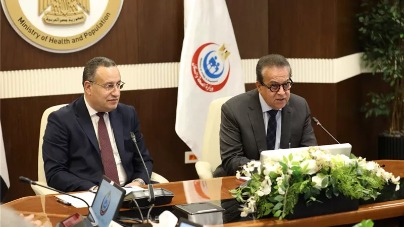 وزيرا الصحة والتعليم العالي يبحثان إدراج المستشفيات الجامعية بمنظومة التأمين الصحي الشامل