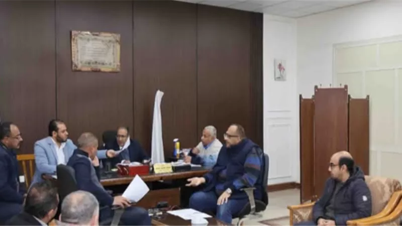 مياه سوهاج والري تبحثان تأمين الاحتياجات المائية على مدار الساعة