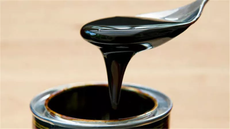 ضربات أمنية لـ مافيا الغش التجاري.. ضبط عشرات الأطنان من العسل الأسود والتبغ الفاسد