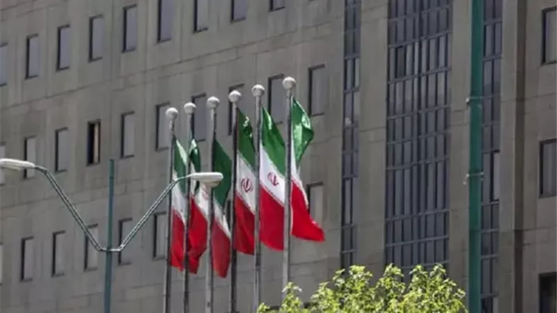 إيران