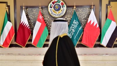 رسائل حاسمة من الخليج بعد الهجمات الإيرانية.. الإمارات تتوعد وقطر تحذر من تداعيات خطيرة على الطاقة