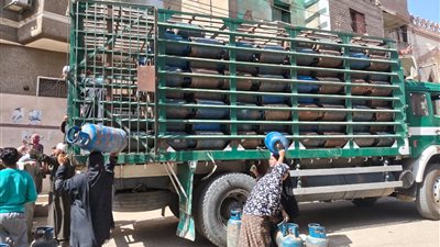 ضبط سيارة محملة باسطوانات بوتاجاز تجارية لتصرفها بغير الغرض المخصص في المنوفية