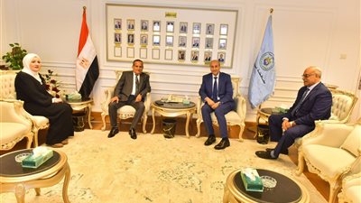 محافظ أسيوط يستقبل قيادات النيابة الإدارية.. ويؤكد التعاون لترسيخ الشفافية بالجهاز الإداري