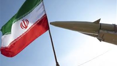 إيران تطلق صاروخًا عنقوديًا نحو وسط إسرائيل.. وإصابتان بجروح خطيرة
