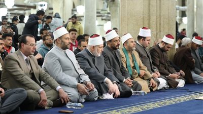 في درس التراويح بالجامع الأزهر.. رمضان مدرسة الإخلاص والتقوى
