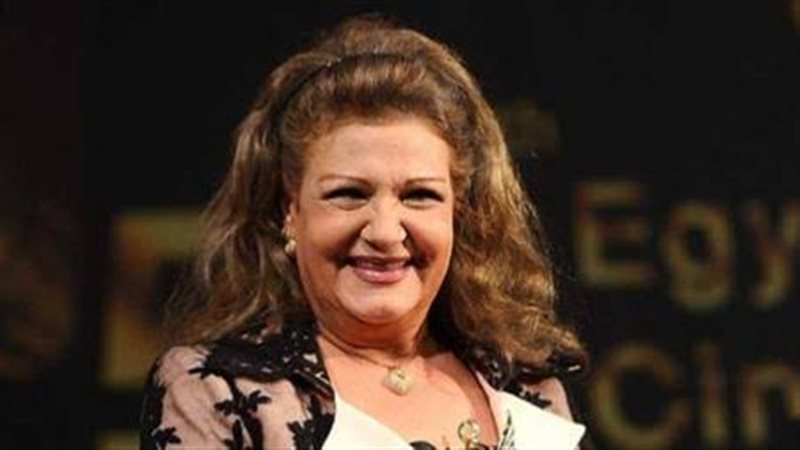 الفنانة القديرة ميمى