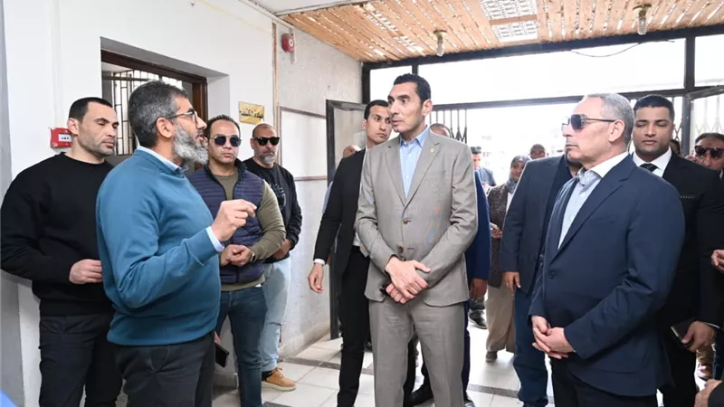 وزير الرياضة ومحافظ الإسماعيلية يتفقدان مركز التنمية الشبابية بالشيخ زايد