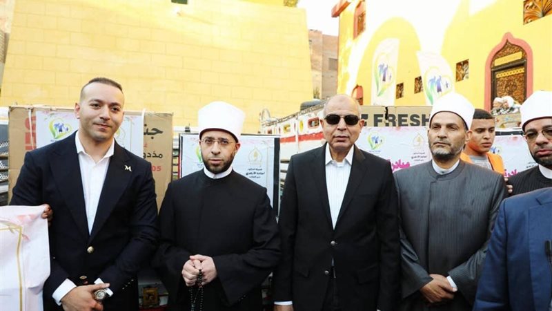 وزير الأوقاف ومحافظ