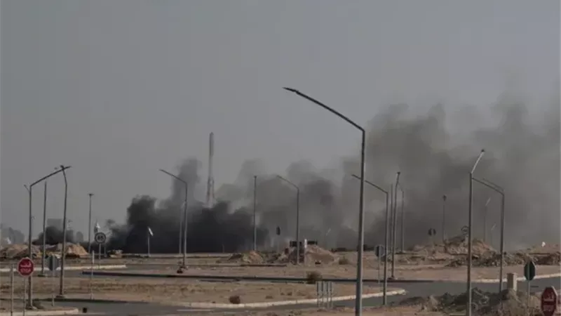 الحرس الثوري الإيراني يعلن استهداف قاعدة العديري في الكويت بهجوم بالمسيّرات والصواريخ