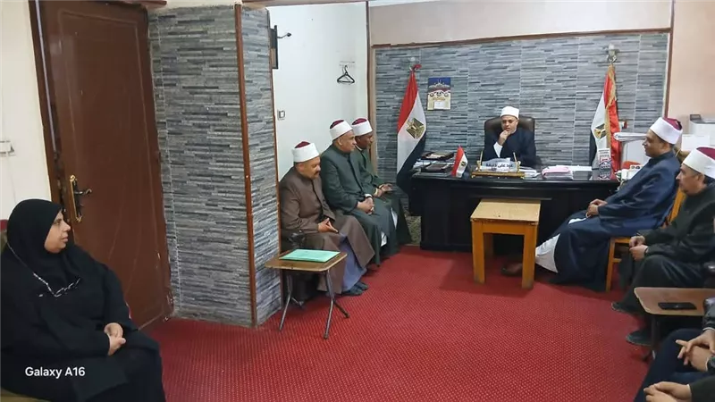 وكيل وزارة الأوقاف بأسيوط يجتمع بقيادات المديرية لمتابعة الاستعدادات للعشر الأواخر وعيد الفطر