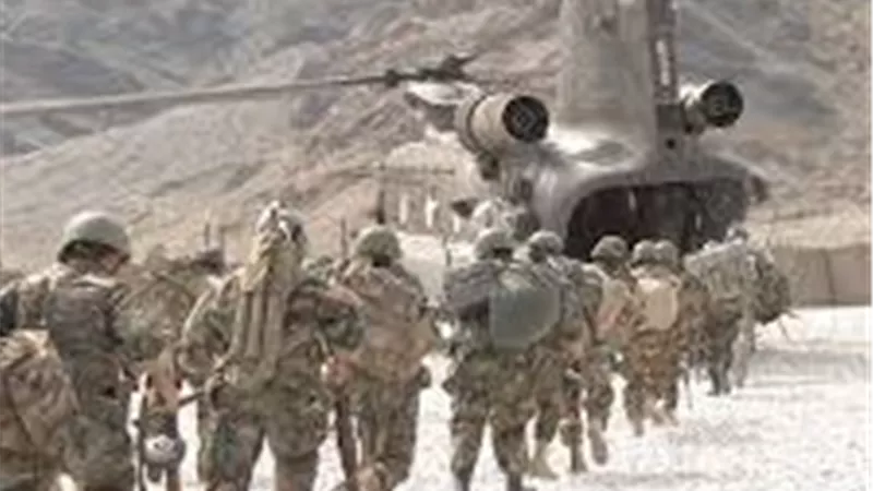 وول.ستريت.جورنال: واشنطن تواجه أزمة في حماية 50 ألف عسكري أمريكي بالمنطقة