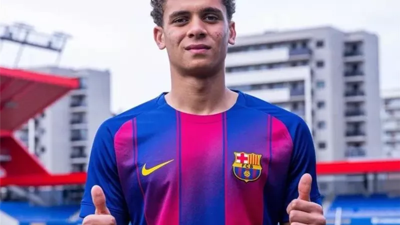 برشلونة يشيد بالظهور الأول لـ حمزة عبد الكريم