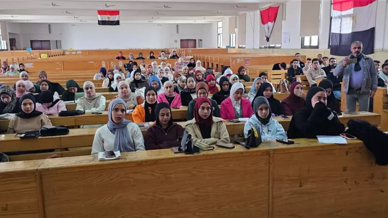 الأعلى للجامعات: يجب على راغبي الدراسة بالخارج تفادى اختيار الدراسة بنظام الأونلاين