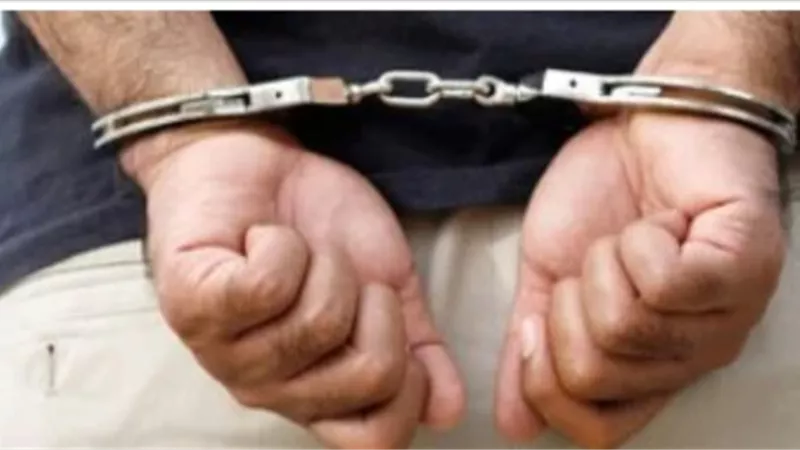 في موسم الروحانيات.. رحلة عمرة تنتهي بعقود مزورة وأموال ضائعة