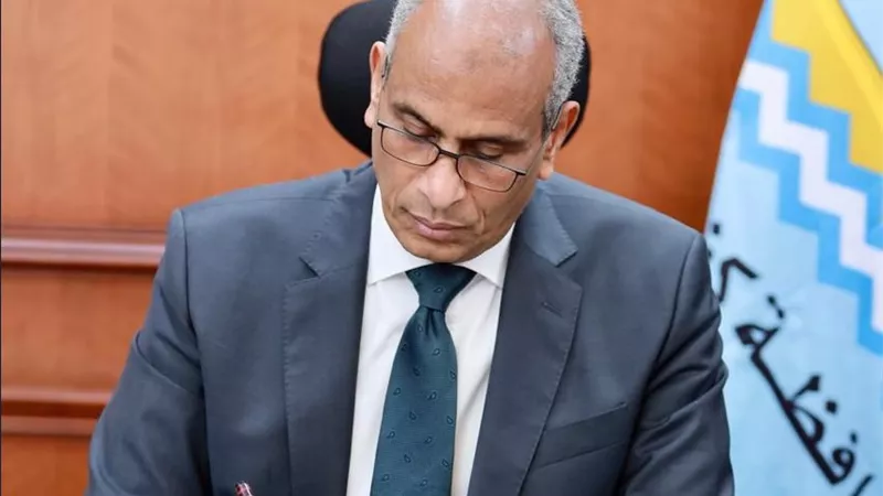 محافظ كفرالشيخ يعتمد التعريفة الجديدة لنقل الركاب