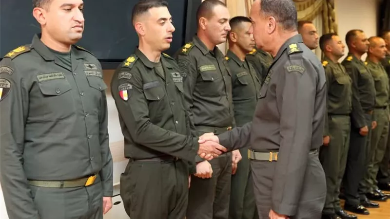  المتحدث العسكرى  يلتقى عدداً من قادة الوحدات والوحدات الفرعية بالجيشين الثانى والثالث الميدانيين