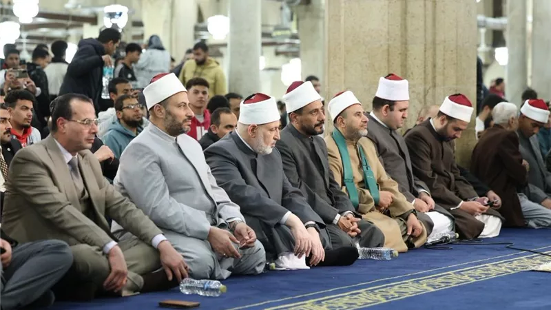 في درس التراويح بالجامع الأزهر.. رمضان مدرسة الإخلاص والتقوى