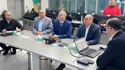  زيارة مفاجئة لوزير البترول إلى مركز التحكم بالشبكة القومية للغاز 