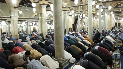 بـ4 روايات.. الجامع الأزهر يحيي الليلة الخامسة والعشرين من رمضان بأجواء إيمانية مهيبة