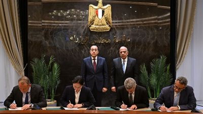 توقيع اتفاقيات شراء طاقة متجددة بقدرة 5620 ميجاوات بمشاركة شركات عالمية ومصرية