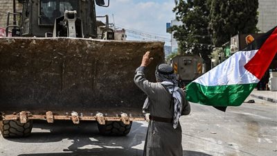 التصعيد الإسرائيلي في الضفة وغزة.. هل يجري تشكيل واقع فلسطيني جديد؟ |خاص
