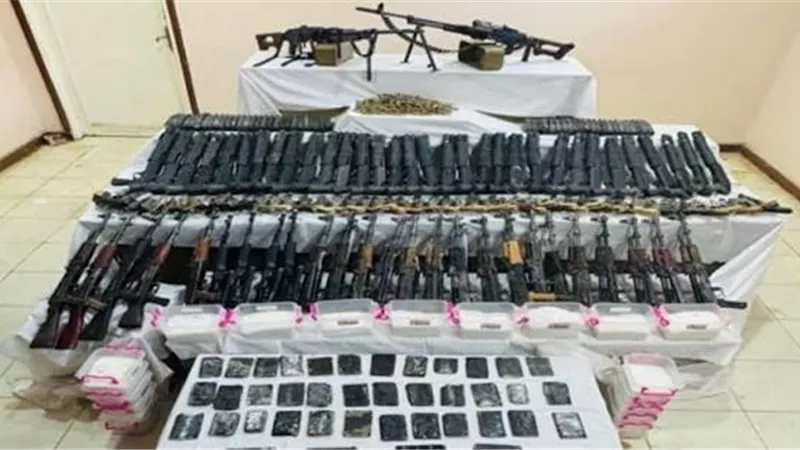 الداخلية توجه ضربة قوية لـ مافيا المخدرات بسوهاج وتضبط 161 قطعة سلاح 