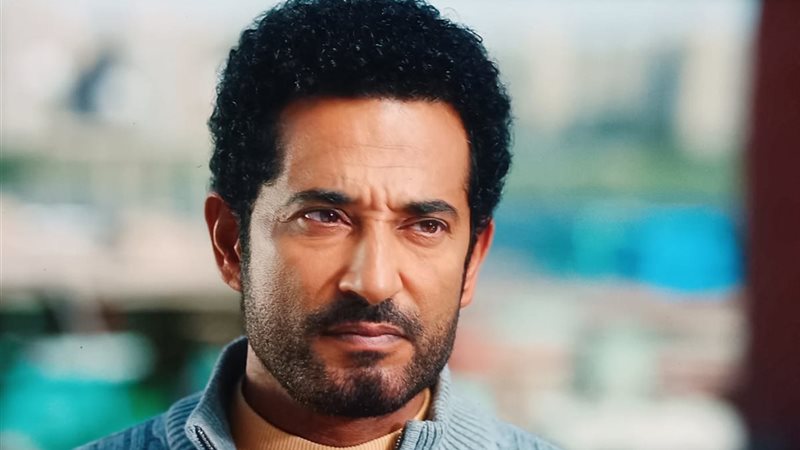 الفنان عمرو سعد