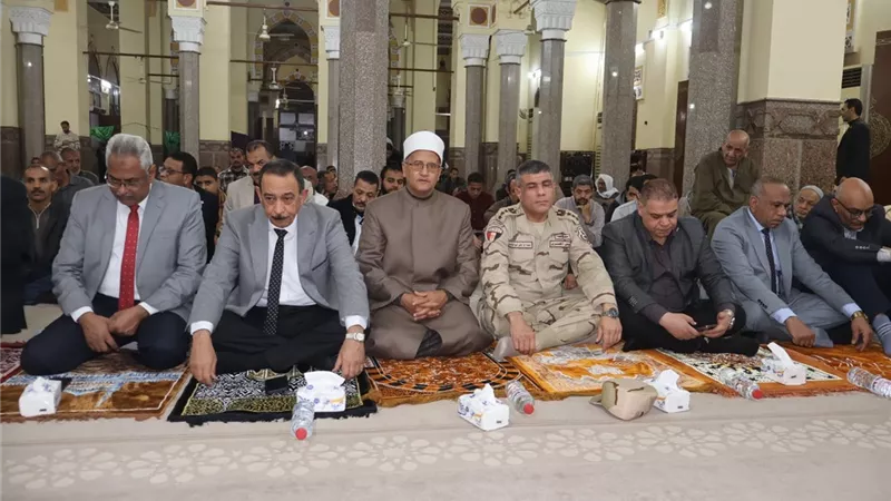 أوقاف سوهاج تحتفل بـ ليلة القدر بمسجد العارف بالله بحضور المحافظ ونائبه