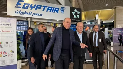  وزير الطيران يجري جولة تفقدية لمطار القاهرة.. يكخد: تؤكد جاهزية المطارات لاستقبال زحام عيد الفطر