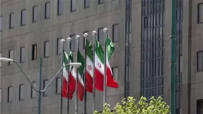 البرلمان الإيراني يبحث فرض رسوم على عبور السفن في مضيق هرمز