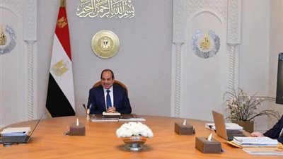 الرئيس السيسي يتابع مستجدات الملف الاقتصادي وتطوير قطاع الصناعة