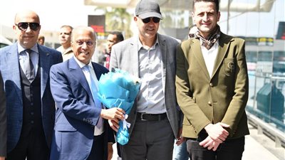 بيراميدز يستقبل بعثة الجيش المغربي بالورود قبل موقعة دوري أبطال إفريقيا