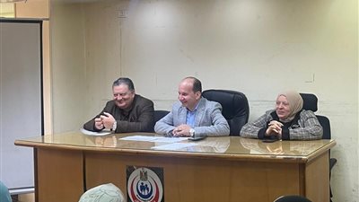 وكيل وزارة الصحة بالدقهلية يعقد اجتماعًا موسعًا مع مديري الإدارات الصحية استعدادًا لعيد الفطر