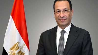 وزير الاتصالات يفتتح أكبر مركز للتجارة السريعة في منطقة الشرق الأوسط 