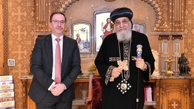 البابا تواضروس الثاني يستقبل السفير البريطاني بالقاهرة