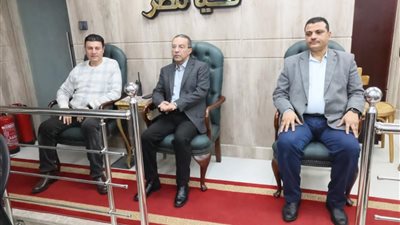 محافظ المنوفية يتابع تنفيذ قرار غلق المحال في تمام التاسعة مساءً بنطاق المحافظة 
