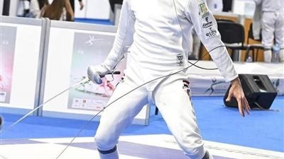 وزير الرياضة يهنئ محمد السيد بعد تتويجه بالبرونزية في كأس العالم في سلاح السيف