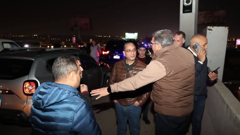 محافظ الجيزة أثناء