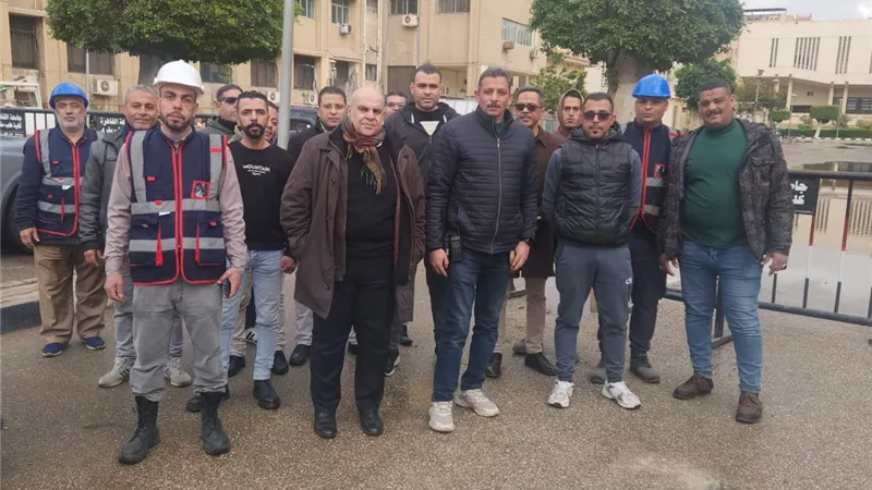  عميد طب قصر العيني يوجه برفع درجة الاستعداد ومراجعة إجراءات سلامة المنشآت 