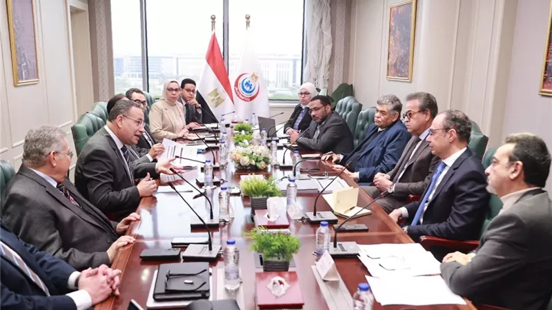 وزيرا الصحة والتعليم العالي يبحثان استراتيجية وطنية لتدريب وتأهيل الكوادر الطبية