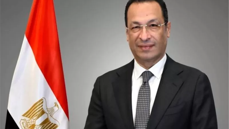 وزير الاتصالات يفتتح أكبر مركز للتجارة السريعة في منطقة الشرق الأوسط 