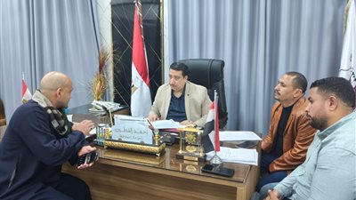 رئيس مدينة طهطا يترأس اللقاء الجماهيرى.. ويوجه بسرعة حل مشكلات المواطنين