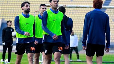 معتمد جمال يخصص تدريبات بدنية للاعبين البدلاء والمستبعدين من مباراة شباب بلوزداد 