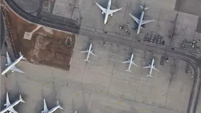 اضطراب الملاحة الجوية الإسرائيلية وتعذر الهبوط بمطار بن جوريون بسبب الهجمات الإيرانية
