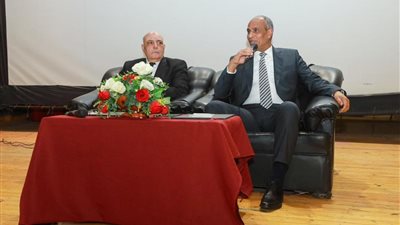  عاجل| محافظ كفر الشيخ يقرر تعطيل الدراسة غداً الخميس لسوء الأحوال الجوية