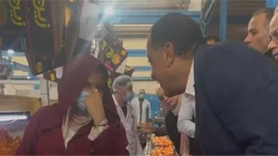 مدبولي يزور مصنع موالح بالمنطقة الاستثمارية ببنها.. ويتفقد أوضاع العاملين