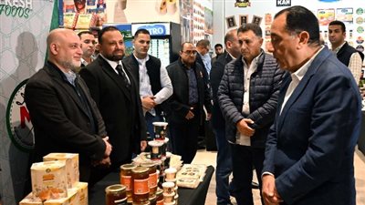 مدبولي يفتتح جولته بالمنطقة الاستثمارية ببنها بتفقد معرض المنتجات الصناعية