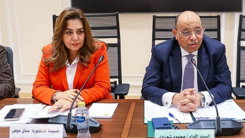 دكتورة منال عوض مع